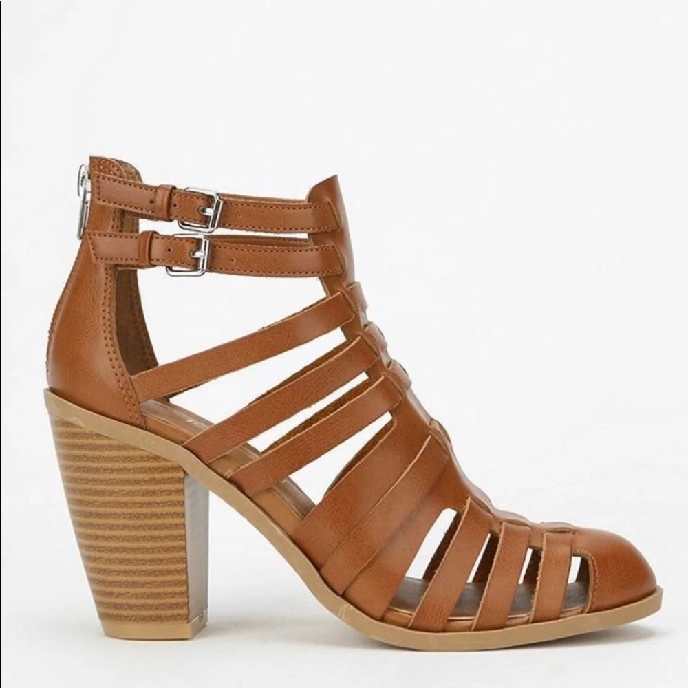 Dolcetta By Dolce Vita Fisherman Heel Boots